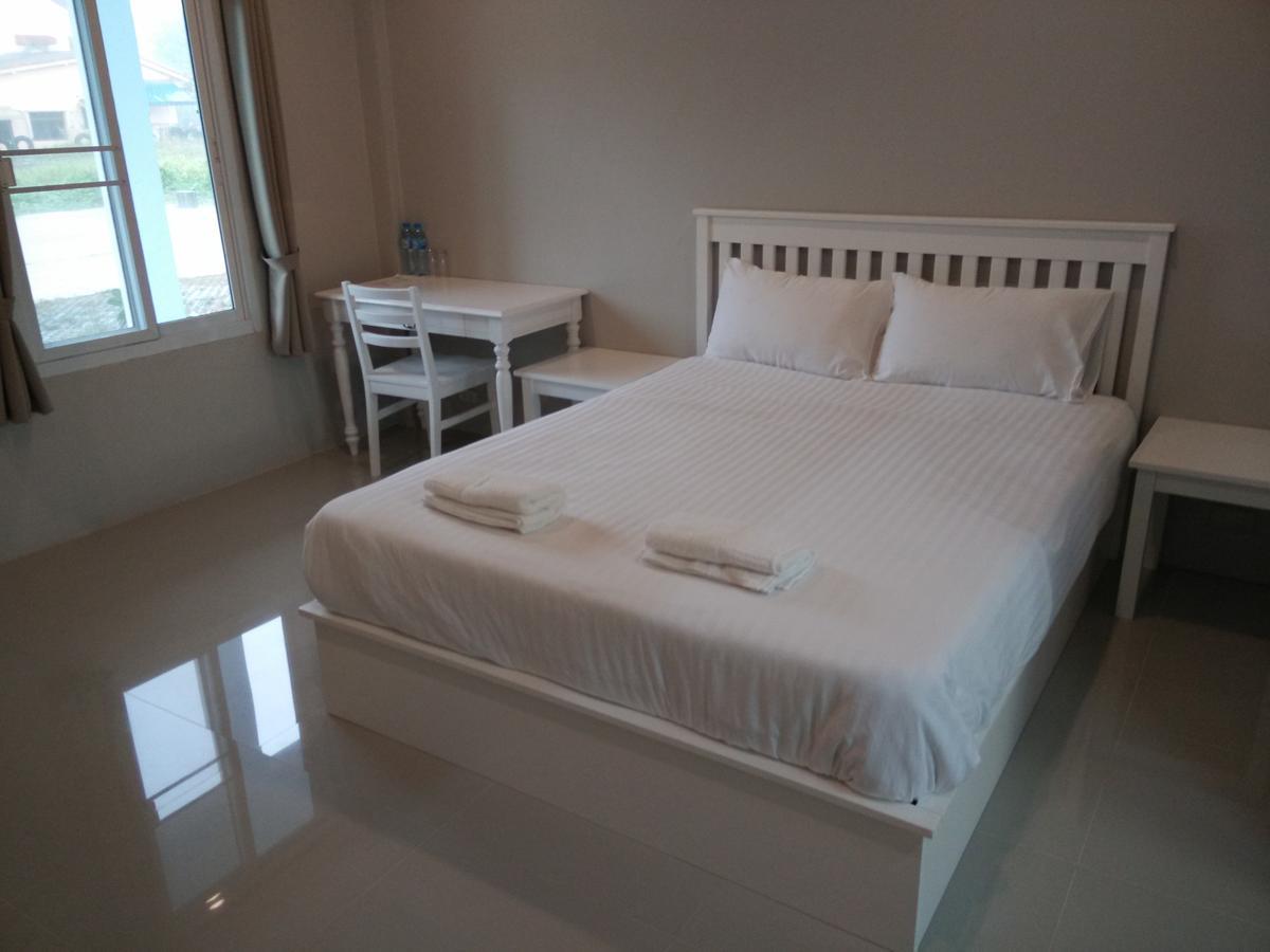 Vanilla Ville Resort Khlong Thom Buitenkant foto